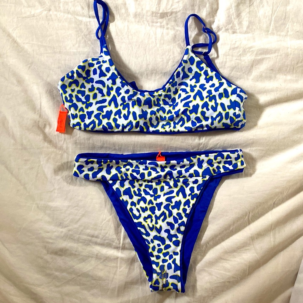 Maaji bikini leopard print reversible size Medium